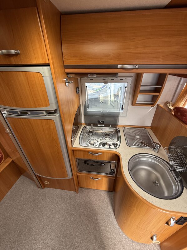 Autostar Auros 15 Fiat 3.0L 160 Lit capucine + Lits superposés + Lit dinette – Image 12